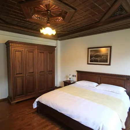 Boutique Muzaka Berat