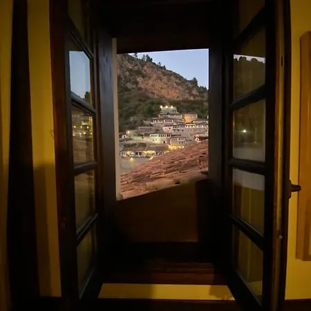 Boutique Muzaka 4* Berat